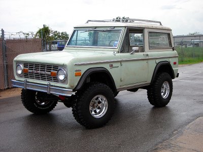 71bronco_1.jpg