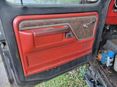 1978 red and black bronco.jpg