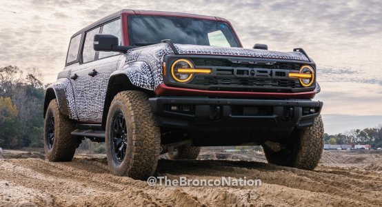 2023-Ford-Bronco-Raptor.jpeg