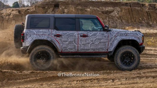 2023-ford-bronco-raptor-first-look2.jpg