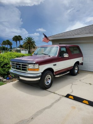 1993 Ford Bronco.jpg