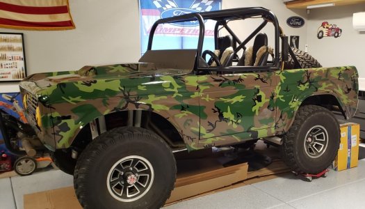 1970 Camo Bronco (2).jpg